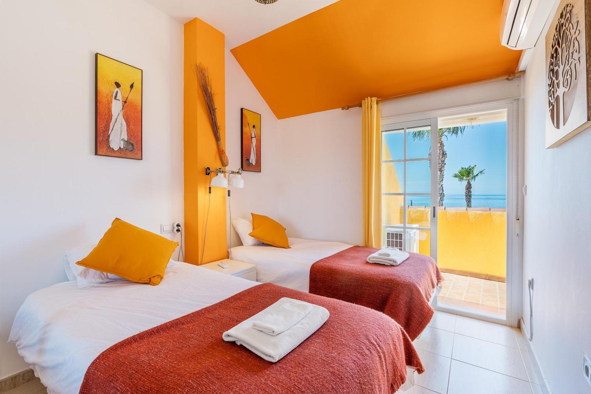 The Beach House At Playa Salobrena Luaran gambar